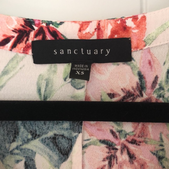 Floral sleeveless blouse - Picture 3 of 9